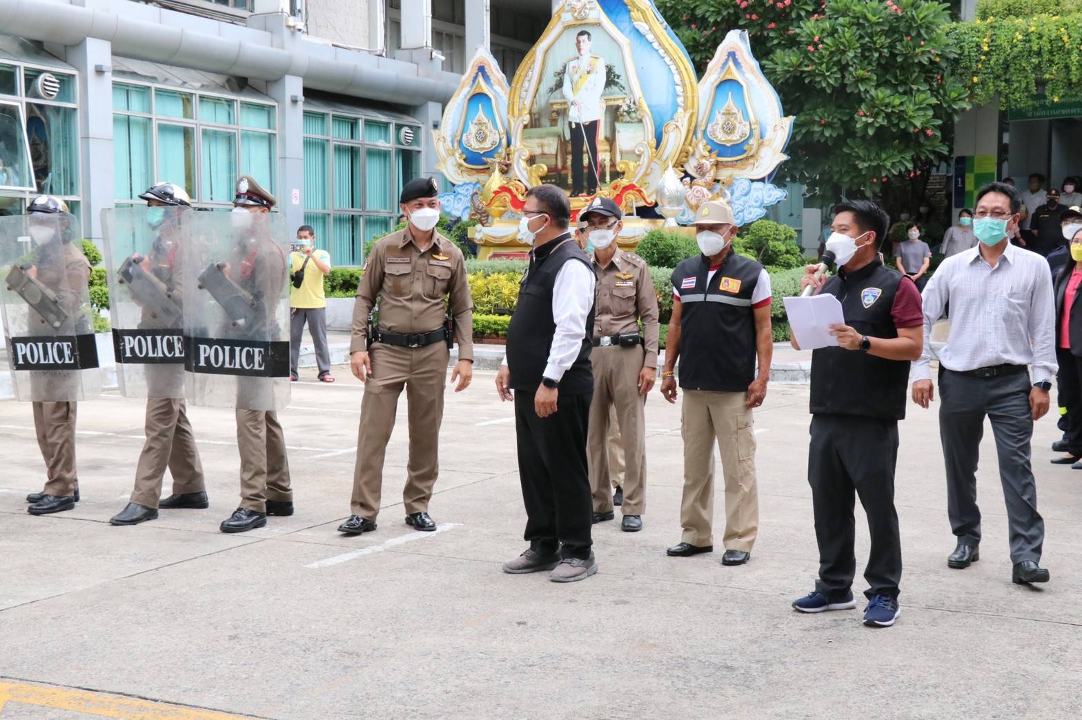 อบรมให้ความรู้เกี่ยวกับจัดการชุมนุมสาธารณะภายในพื้นที่สำนักงานพระโขนง